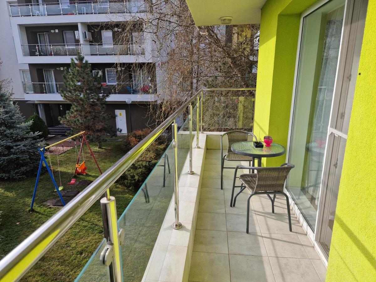 Star Airport Residence Otopeni Bagian luar foto