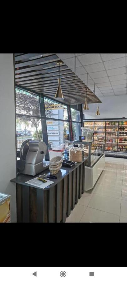 Star Airport Residence Otopeni Bagian luar foto